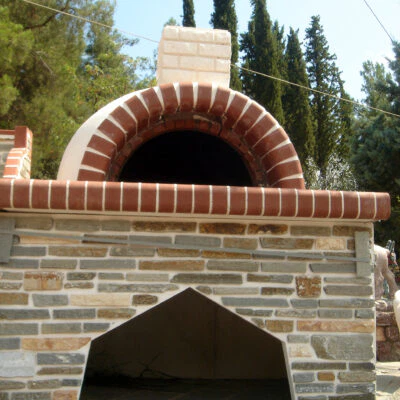 Φούρνος μεγάλος με κόκκινο πυρότουβλο & ποδαρικά με επένδυση στενάρι