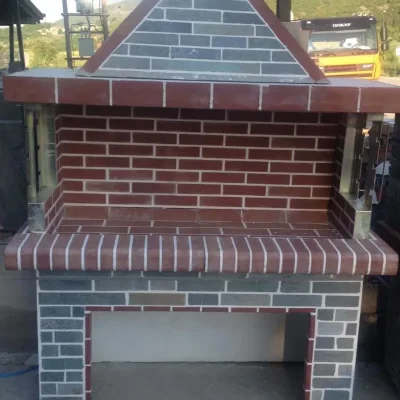 Ψησταριά με κόκκινο πυρότουβλο και επένδυση 3άρι Καβάλας